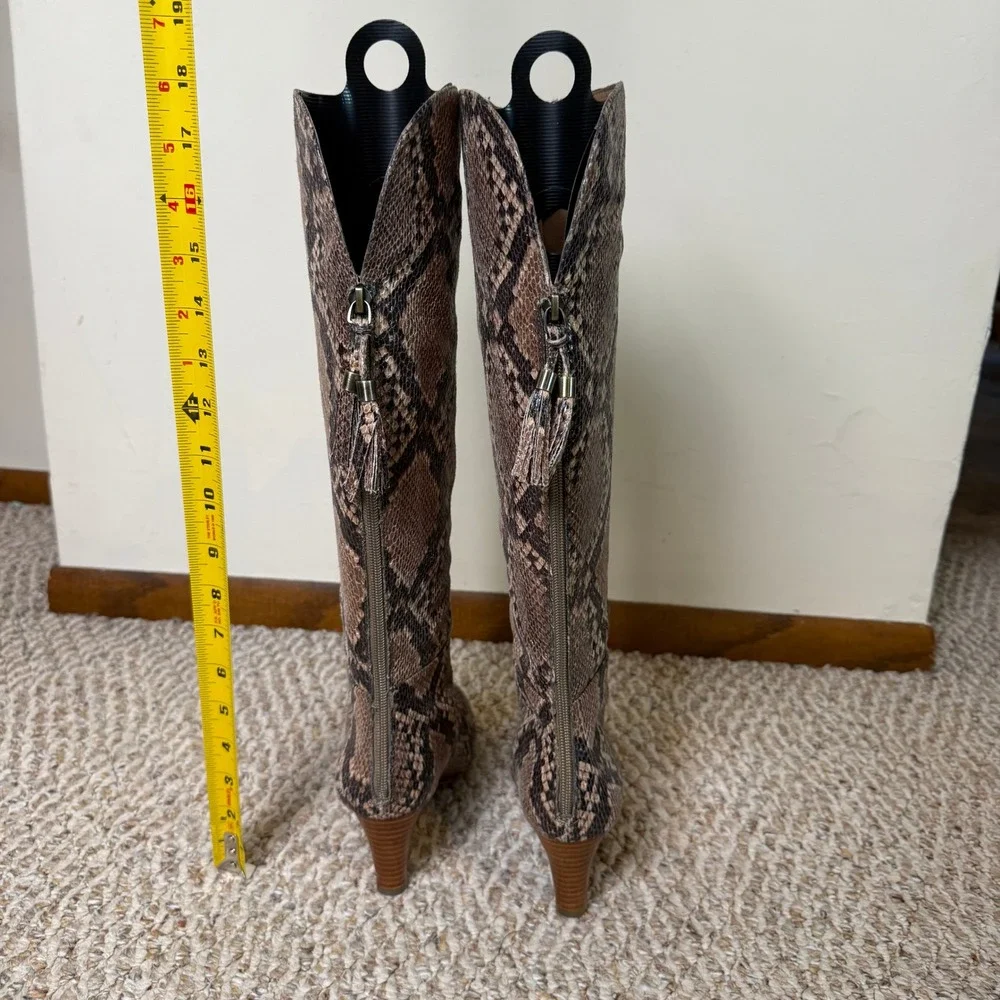 Bandolino Indie Snakeskin Print Knee High Boots Black Brown Tassel Back Zip 6.5M